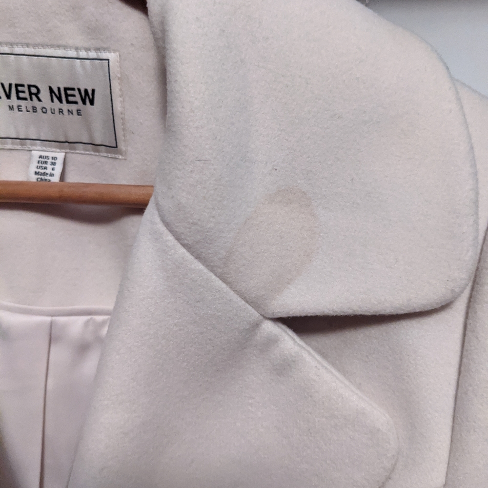 Evernew Coat - Picture 4 of 4
